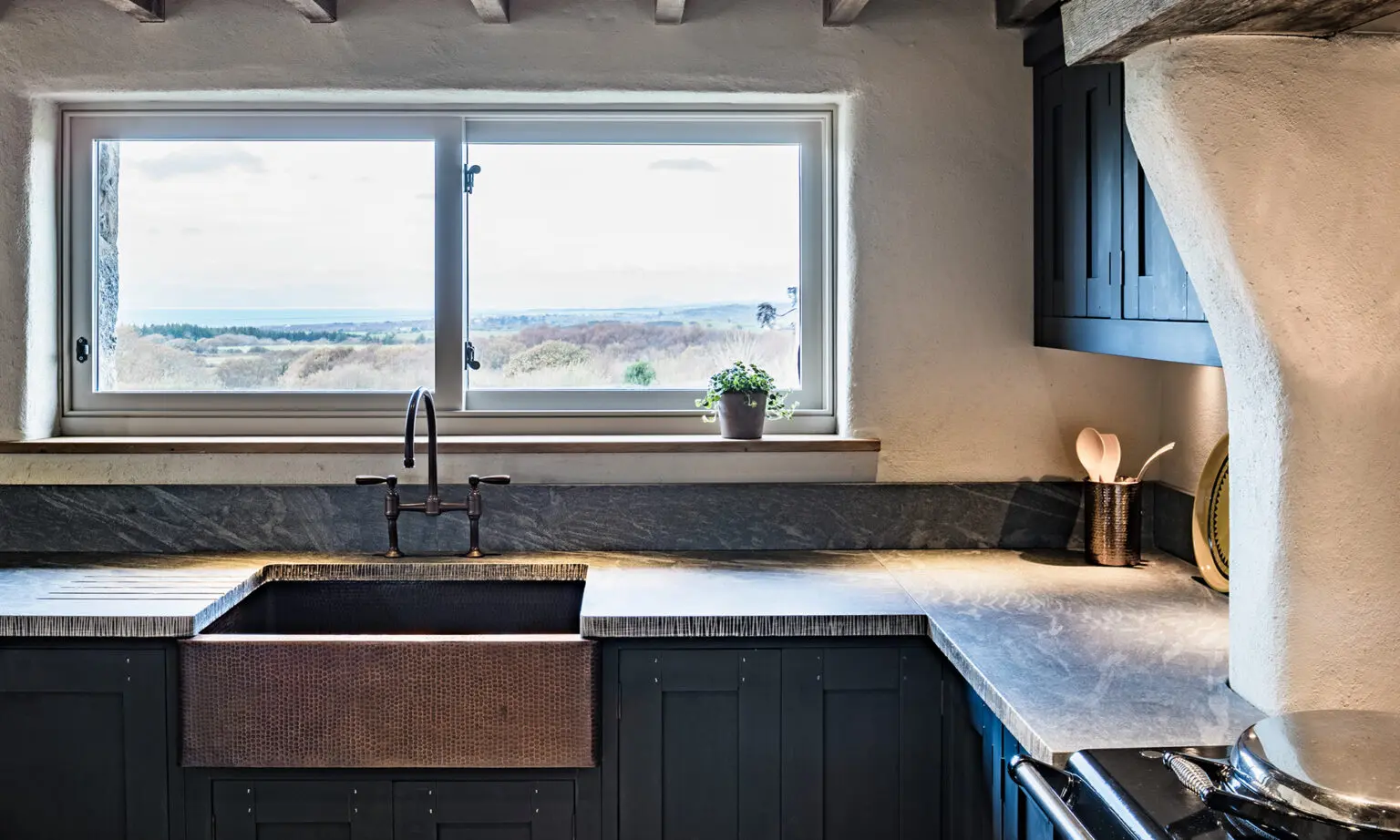 Fairfield kitchen tap within cottage