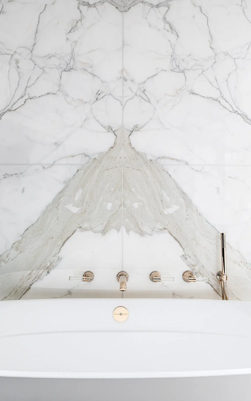 gold crystal leve bath taps