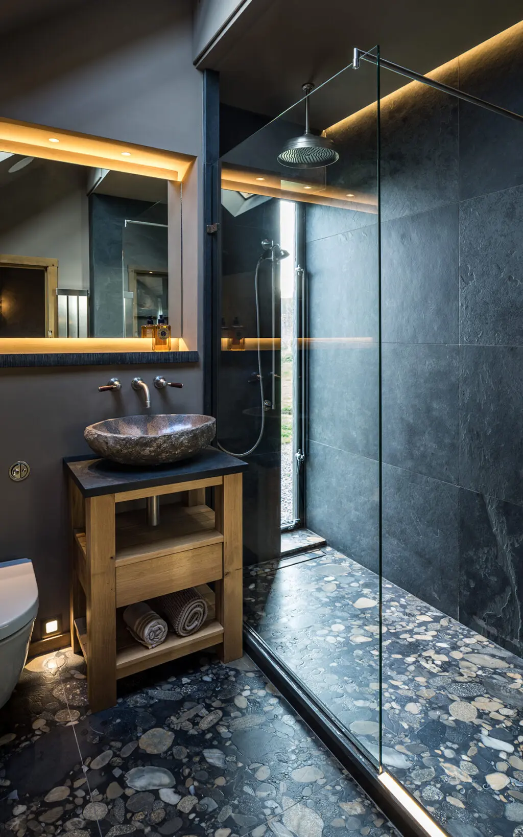 Fairfield shower and basin tap