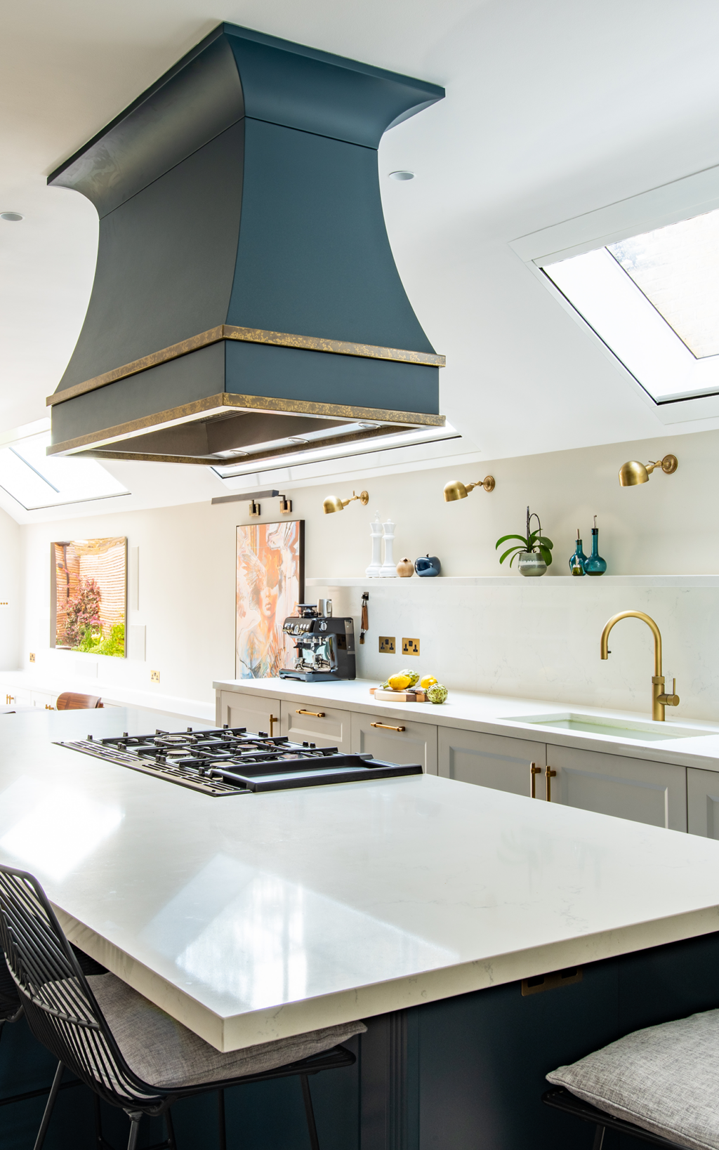 island kitchen in blue and white