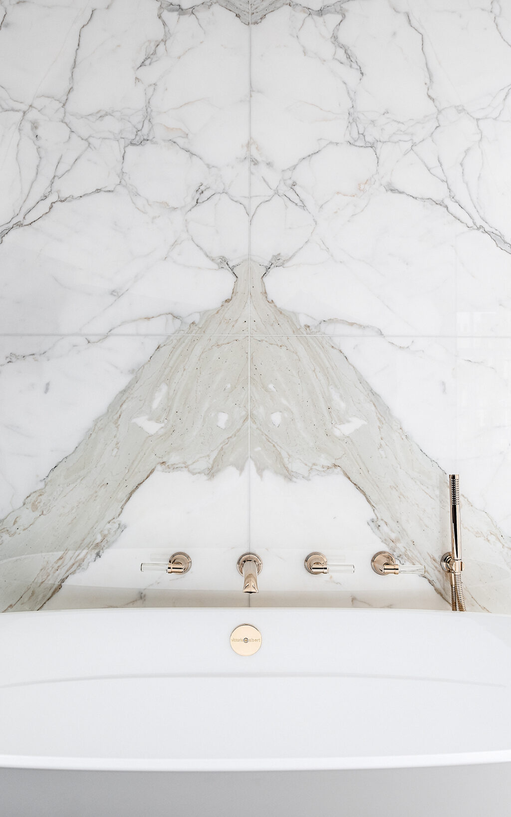 gold crystal leve bath taps