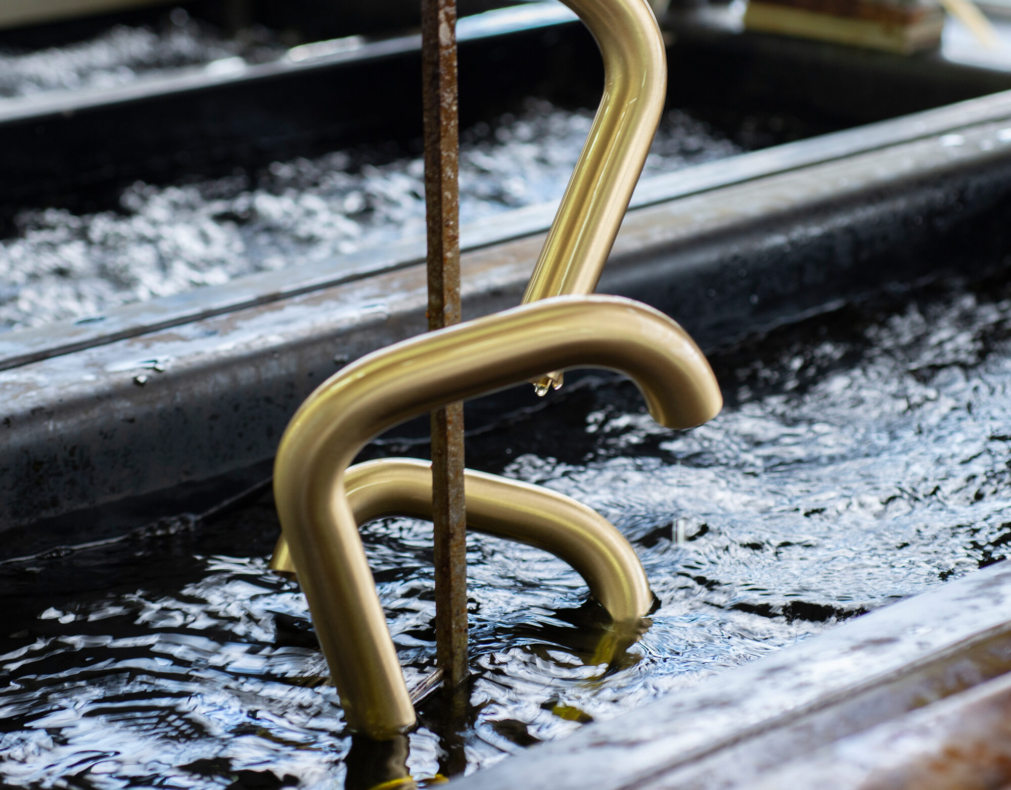 Lacquering process for Samuel Heath tap spouts